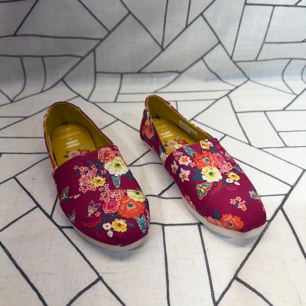 TOMS Alpargata Shoes 6.5 Burgundy Paper Source Floral Butterfly Slip On Flats